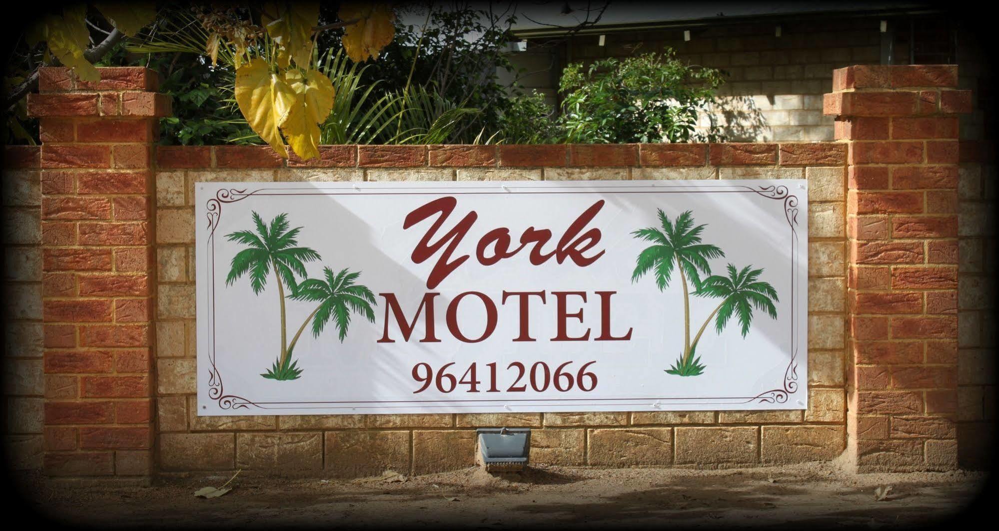 York'S Boutique Motel Экстерьер фото